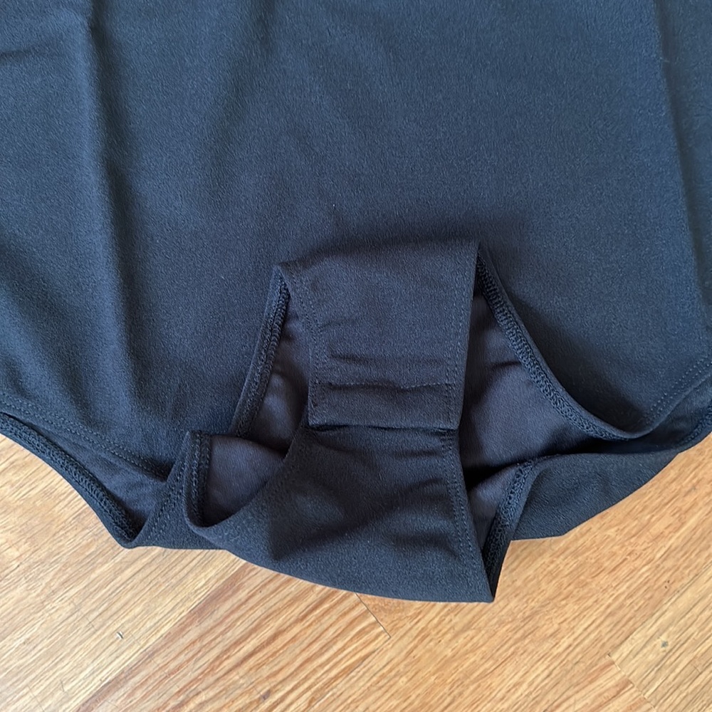 Black Ruffle Sleeve Bodysuit - Picture 4 of 4